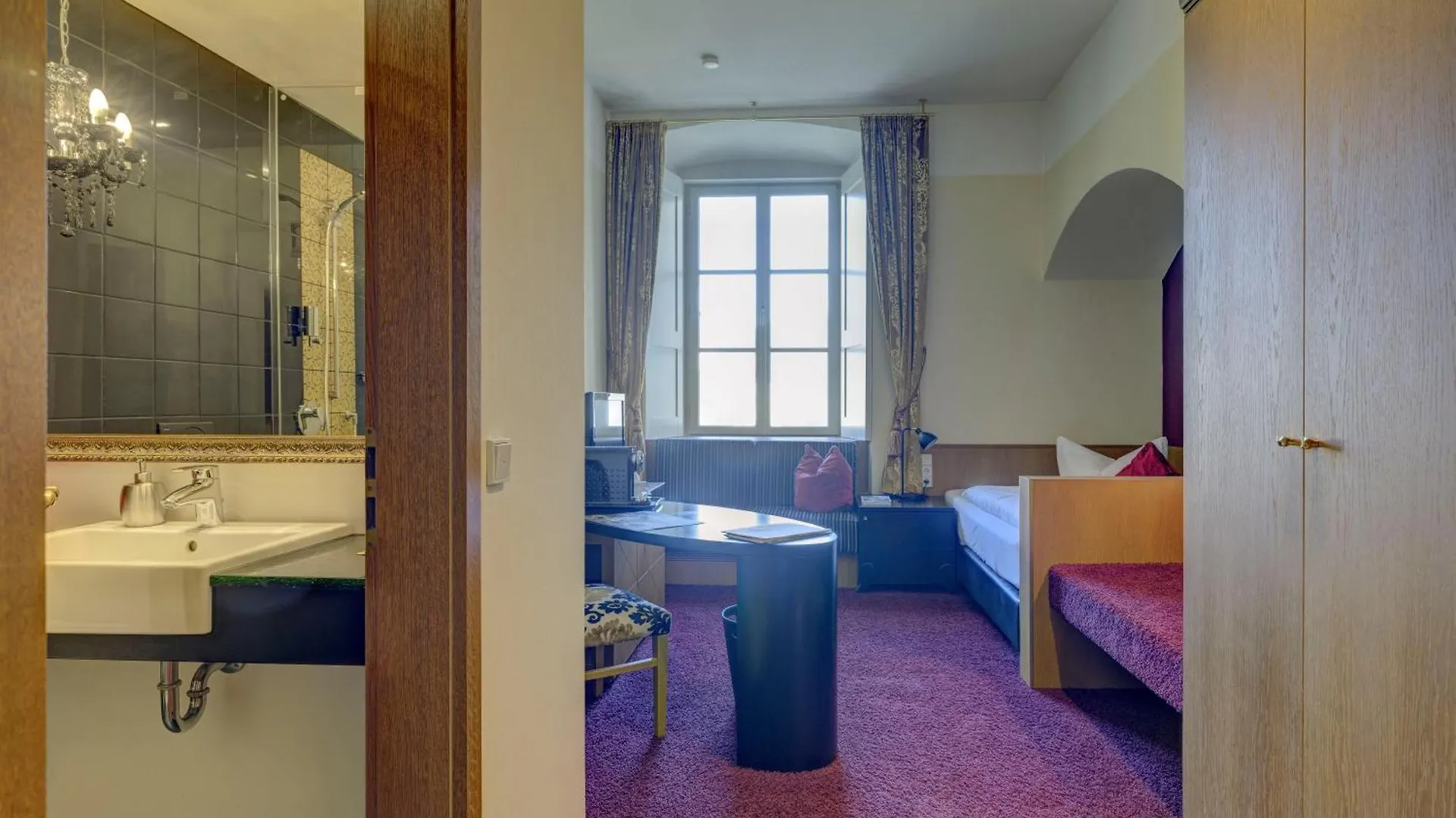 **** Hotel Klostergasthof Raitenhaslach Burghausen Duitsland