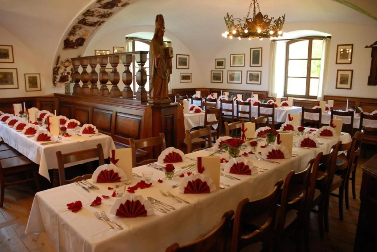 Klostergasthof Raitenhaslach Burghausen Duitsland
