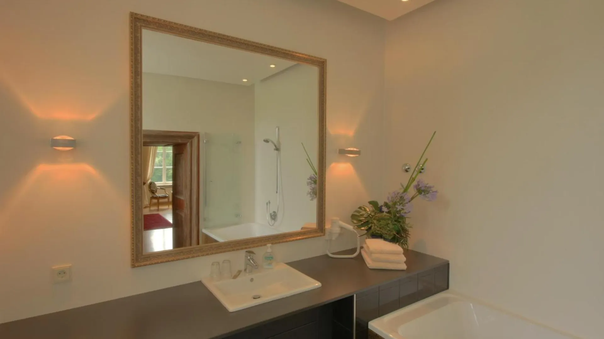 Klostergasthof Raitenhaslach Burghausen Hotel